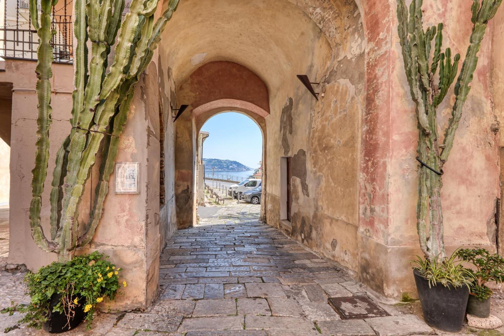 Casa Dritta Apartment Bordighera Exterior foto