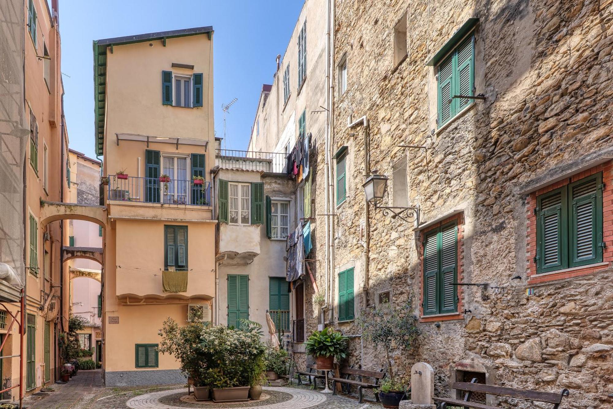 Casa Dritta Apartment Bordighera Exterior foto
